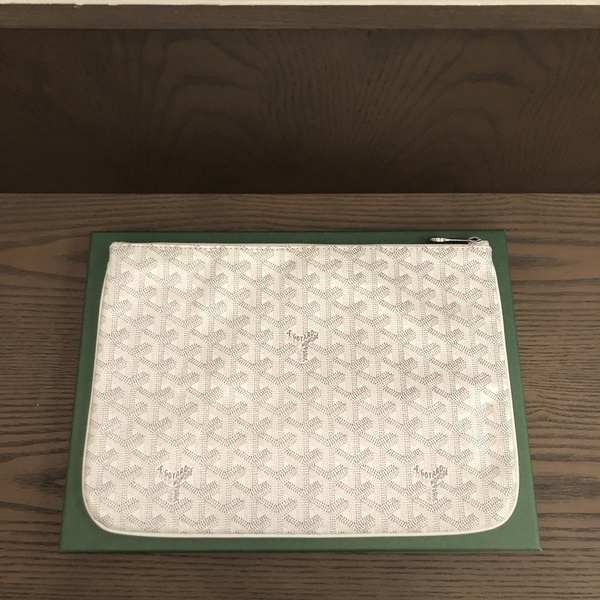 고야드 세나 클러치 MM 화이트